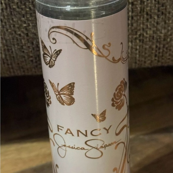 Fancy Perfume Jessica Simpson 8.0 oz
236 ml Fragrance Body Mist Spray
Women NEW - Picture 2 of 6